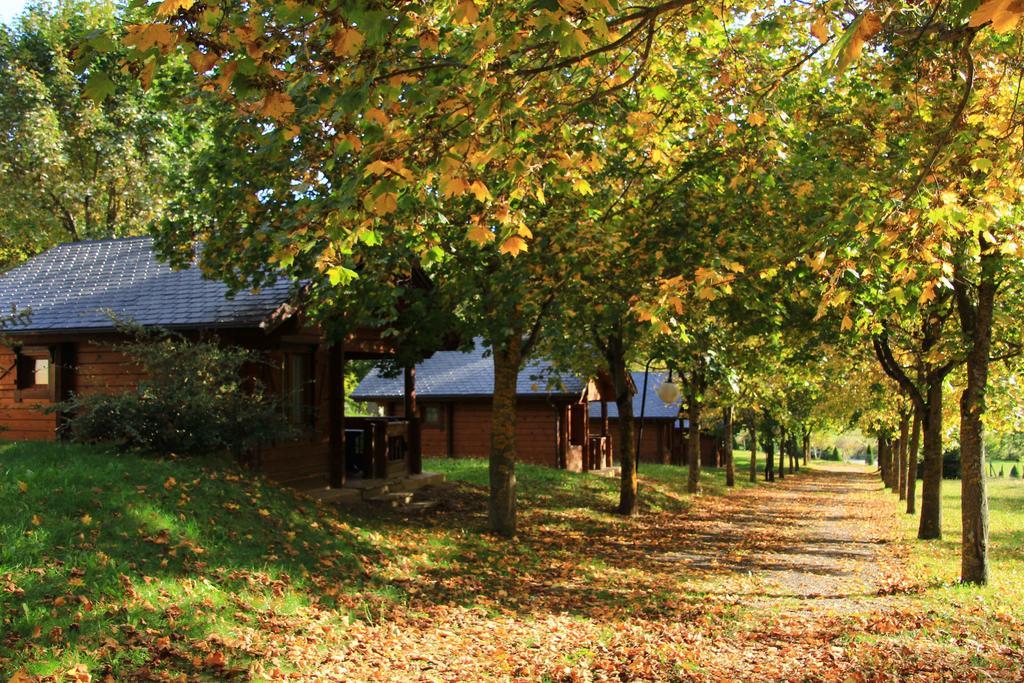 Hotel, Bungalows Y Camping Víu Exterior foto